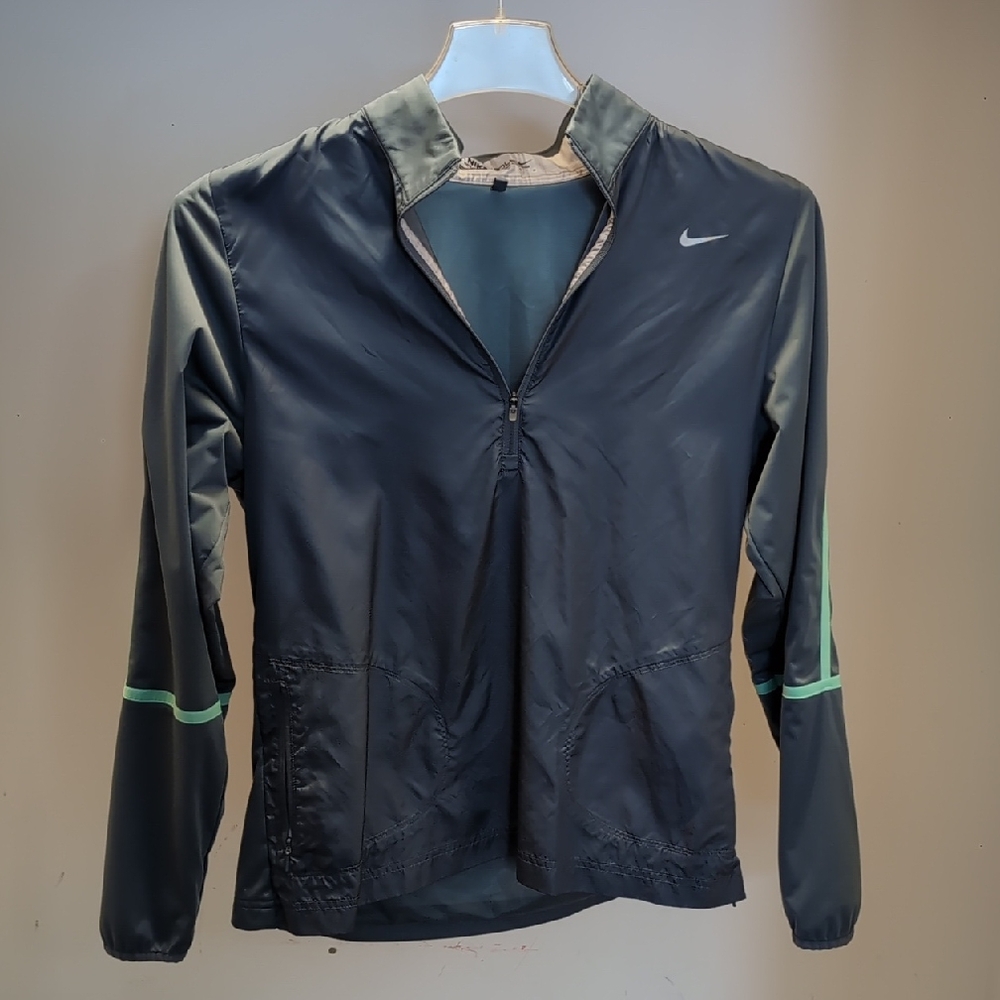 Nike Golf Gray and White Jacket